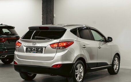 Hyundai ix35 I рестайлинг, 2013 год, 995 000 рублей, 6 фотография