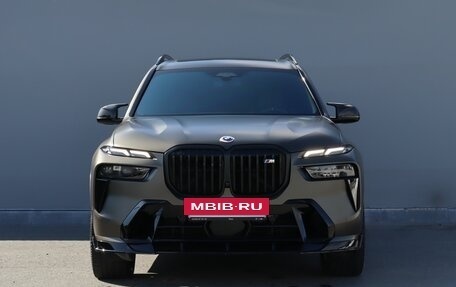 BMW X7, 2022 год, 18 000 000 рублей, 2 фотография