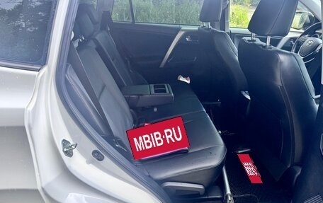 Toyota RAV4, 2015 год, 2 400 000 рублей, 4 фотография