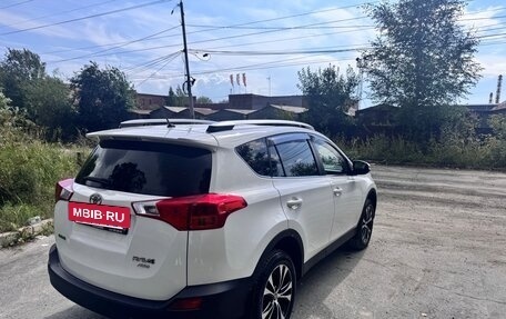 Toyota RAV4, 2015 год, 2 400 000 рублей, 6 фотография