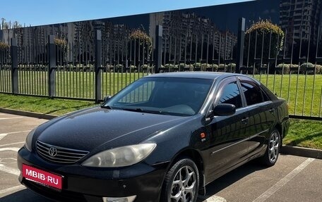 Toyota Camry V40, 2005 год, 750 000 рублей, 2 фотография