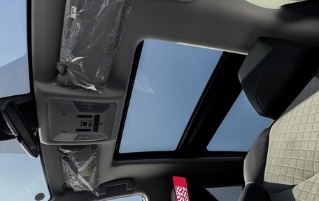 Toyota RAV4, 2025 год, 3 675 000 рублей, 33 фотография