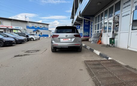 Volkswagen Tiguan II, 2018 год, 3 200 000 рублей, 4 фотография