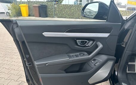 Lamborghini Urus I, 2022 год, 20 850 000 рублей, 10 фотография