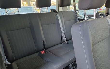 Volkswagen Caravelle T6 рестайлинг, 2019 год, 2 790 000 рублей, 9 фотография