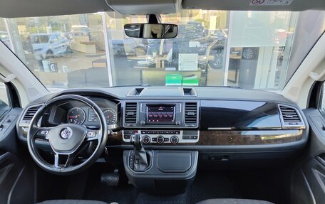 Volkswagen Caravelle T6 рестайлинг, 2019 год, 2 790 000 рублей, 10 фотография
