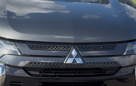 Mitsubishi Outlander III рестайлинг 3, 2021 год, 2 470 000 рублей, 1 фотография