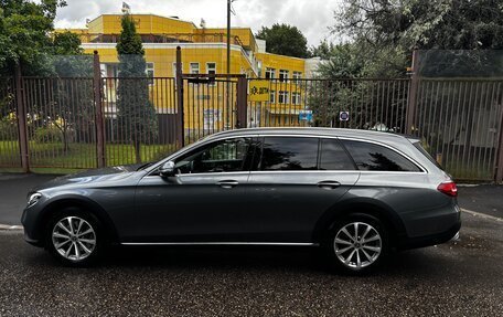 Mercedes-Benz E-Класс, 2018 год, 4 000 000 рублей, 3 фотография