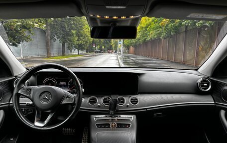 Mercedes-Benz E-Класс, 2018 год, 4 000 000 рублей, 10 фотография