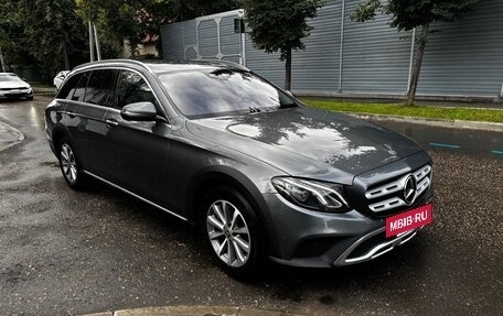 Mercedes-Benz E-Класс, 2018 год, 4 000 000 рублей, 8 фотография