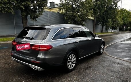 Mercedes-Benz E-Класс, 2018 год, 4 000 000 рублей, 6 фотография