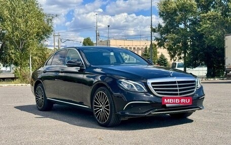 Mercedes-Benz E-Класс, 2019 год, 3 190 000 рублей, 2 фотография