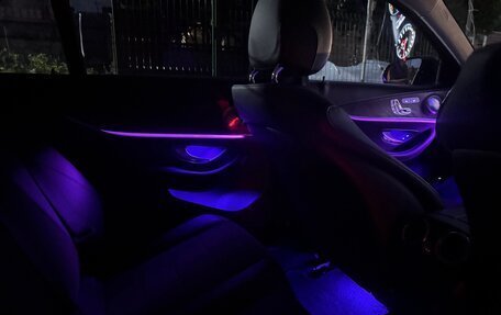 Mercedes-Benz E-Класс, 2019 год, 3 190 000 рублей, 12 фотография