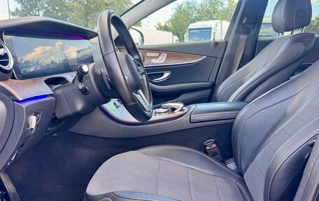 Mercedes-Benz E-Класс, 2019 год, 3 190 000 рублей, 15 фотография