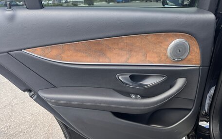 Mercedes-Benz E-Класс, 2019 год, 3 190 000 рублей, 17 фотография