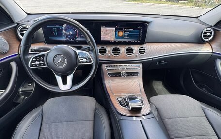Mercedes-Benz E-Класс, 2019 год, 3 190 000 рублей, 22 фотография