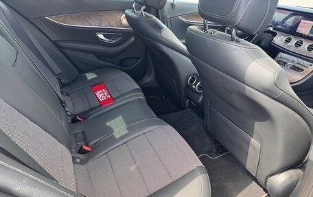 Mercedes-Benz E-Класс, 2019 год, 3 190 000 рублей, 23 фотография
