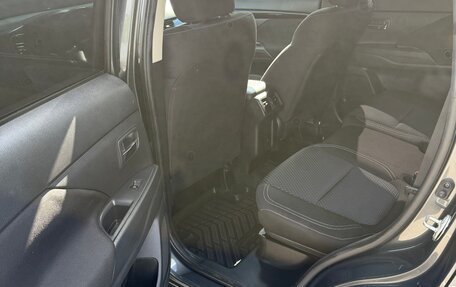 Mitsubishi Outlander III рестайлинг 3, 2021 год, 2 470 000 рублей, 13 фотография