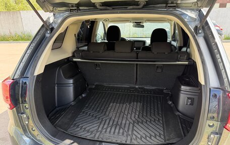 Mitsubishi Outlander III рестайлинг 3, 2021 год, 2 470 000 рублей, 12 фотография