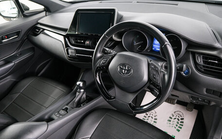 Toyota C-HR I рестайлинг, 2019 год, 2 049 000 рублей, 8 фотография