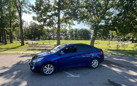 Hyundai Solaris II рестайлинг, 2013 год, 730 000 рублей, 2 фотография
