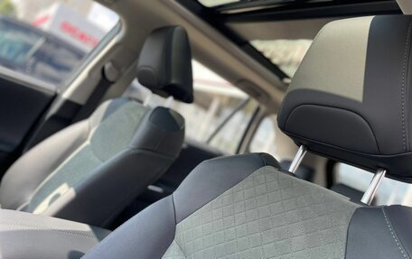 Toyota RAV4, 2025 год, 3 800 000 рублей, 18 фотография
