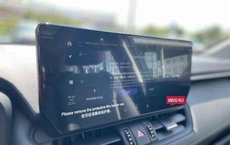 Toyota RAV4, 2025 год, 3 800 000 рублей, 16 фотография