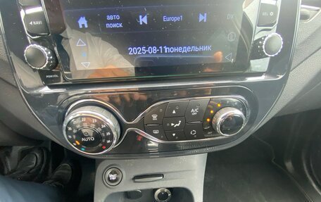 Renault Kaptur I рестайлинг, 2017 год, 1 700 000 рублей, 3 фотография
