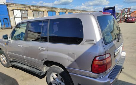 Toyota Land Cruiser 100 рестайлинг 2, 2000 год, 1 900 000 рублей, 4 фотография