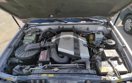 Toyota Land Cruiser 100 рестайлинг 2, 2000 год, 1 900 000 рублей, 6 фотография