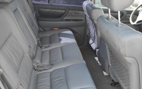 Toyota Land Cruiser 100 рестайлинг 2, 2000 год, 1 900 000 рублей, 10 фотография