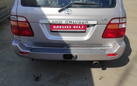 Toyota Land Cruiser 100 рестайлинг 2, 2000 год, 1 900 000 рублей, 2 фотография