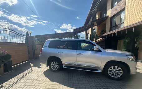 Toyota Land Cruiser 200, 2020 год, 8 500 000 рублей, 3 фотография