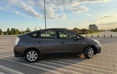 Toyota Prius, 2007 год, 680 000 рублей, 8 фотография