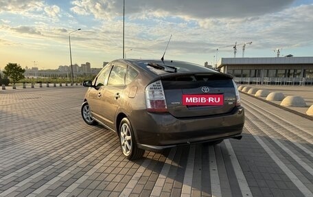 Toyota Prius, 2007 год, 680 000 рублей, 4 фотография