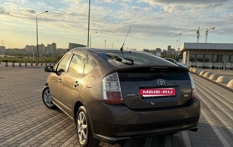 Toyota Prius, 2007 год, 680 000 рублей, 5 фотография