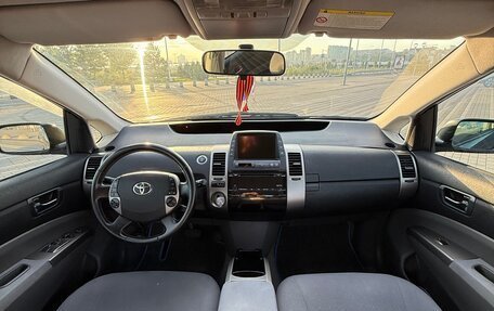 Toyota Prius, 2007 год, 680 000 рублей, 14 фотография