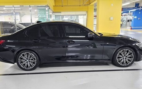 BMW 3 серия, 2021 год, 2 400 000 рублей, 3 фотография