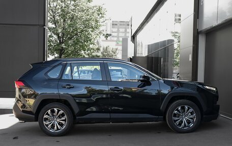Toyota RAV4, 2024 год, 3 900 000 рублей, 4 фотография