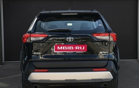 Toyota RAV4, 2024 год, 3 900 000 рублей, 6 фотография