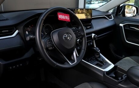 Toyota RAV4, 2024 год, 3 900 000 рублей, 14 фотография