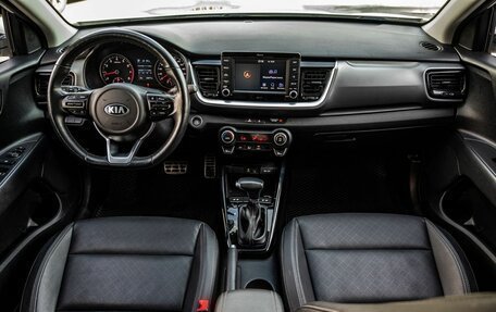 KIA Stonic, 2019 год, 1 950 000 рублей, 15 фотография