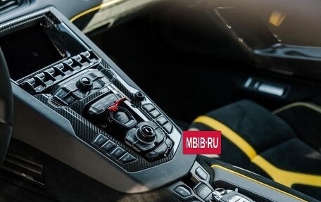 Lamborghini Aventador I рестайлинг, 2022 год, 70 000 000 рублей, 18 фотография