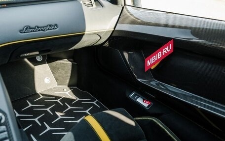 Lamborghini Aventador I рестайлинг, 2022 год, 70 000 000 рублей, 20 фотография
