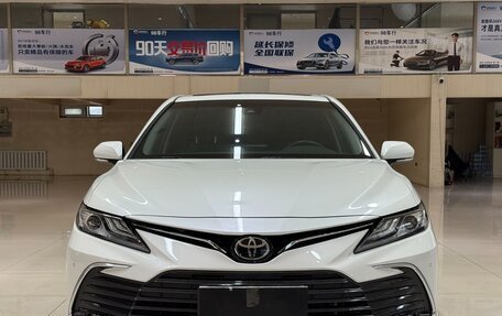 Toyota Camry, 2021 год, 2 650 000 рублей, 2 фотография