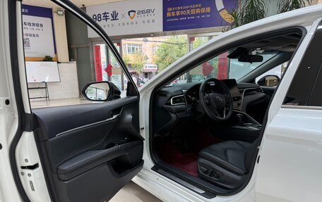 Toyota Camry, 2021 год, 2 650 000 рублей, 9 фотография