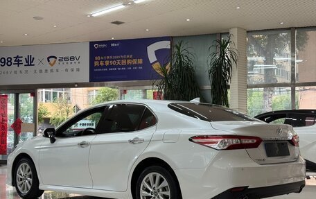 Toyota Camry, 2021 год, 2 650 000 рублей, 5 фотография