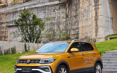 Volkswagen T-Cross I, 2021 год, 1 250 001 рублей, 1 фотография