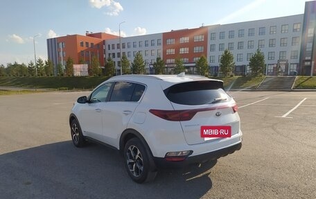 KIA Sportage IV рестайлинг, 2021 год, 2 100 000 рублей, 5 фотография