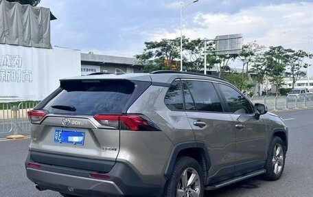 Toyota RAV4, 2021 год, 1 987 600 рублей, 4 фотография